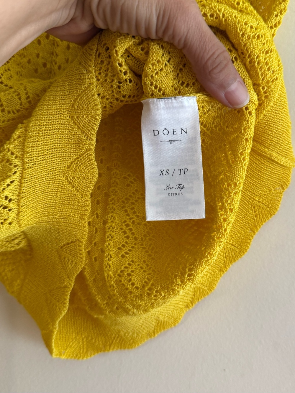 Doen Set Cardigan and Sweater Vest - Picture 3 of 16